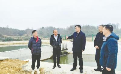 黄冈市生态环境局浠水县分局深入企业查看水处理环保设施建设情况