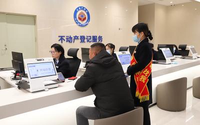 湖北鄂州首张安置房不动产权证发放