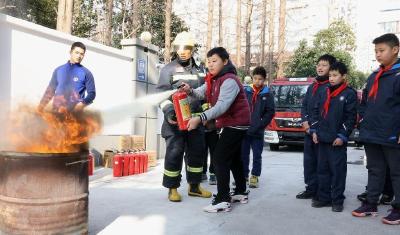 黄州区桃园街社区筑牢安全防火墙