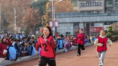 英山县实验中学体育科技艺术节精彩纷呈