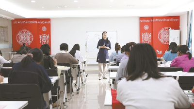 丝线挑出幸福年