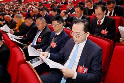 市政协召开六届52次主席会议