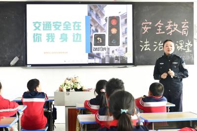 黄州区多维度织密网络安全防护网——筑牢全民数字“防火墙”