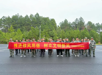 一次“橄榄绿”与“志愿红”的双向奔赴