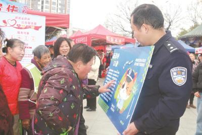 红安县举行2025年学雷锋纪念日活动
