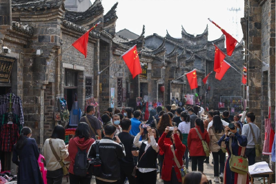超4000人看过！在红安七里坪公演最红的