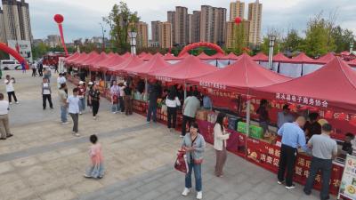 抢跑春天里 一线直击｜ 政策赋能 我市全面激活消费“主引擎”