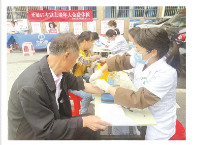 黄州区南湖社区卫生服务中心联合多家单位义诊
