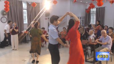 黄州区老年大学京剧班学期汇演：银发学员绽放国粹风华