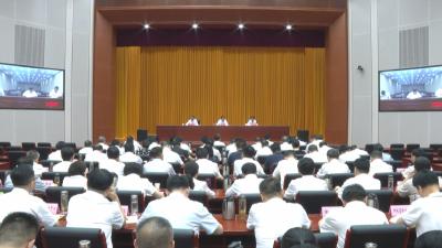 李军杰在全市“干部素质提升年”工作推进会上强调聚焦重点 精准施策 以更大力度抓好干部素质提升 为服务推动支点建设提供有力支撑