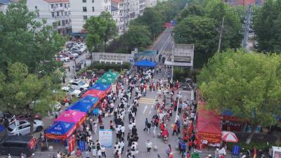 高考进行时｜ 我市62097名考生迎战2025高考