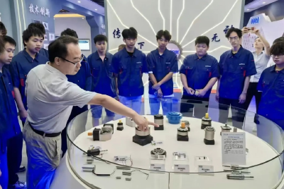 锲而不舍落实中央八项规定精神|2025年全市新增先进级智能工厂17家，居全省第一  智造星火，何以燎原？