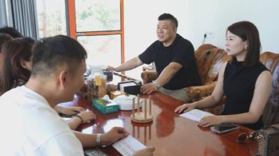 聚力建支点 返乡创业时丨 聚力建支点 返乡创业时丨 方文琦：从三尺讲台到“绿色课堂”的华丽转身