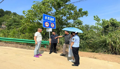 蕲春县生态环境分局开展赤西湖专项水质巡查工作