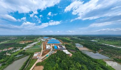 村社联动涌春潮