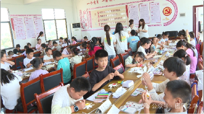 逐步推行免费学前教育 降低育儿成本