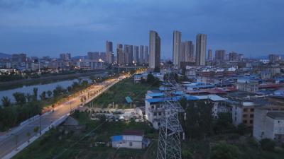 锲而不舍落实中央八项规定精神·办实事解难题丨浠水：保供电 优服务 电力施工打出 “民生保障牌”