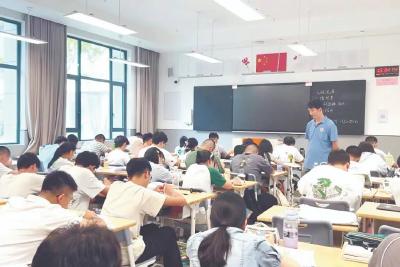 黄冈二中“高地”从何而来？