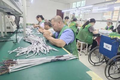 武穴市残联开展残疾人无障碍改造入户评估