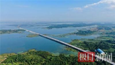 湖北省最长钢栈桥精准贯通，武汉都市圈高速公路建设迈出关键一步