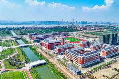 香港师生来黄冈中学访问交流