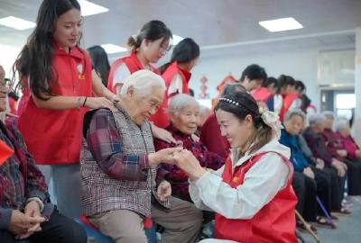 七部门：推动慈善文化进机关、企业、乡村、社区、家庭 