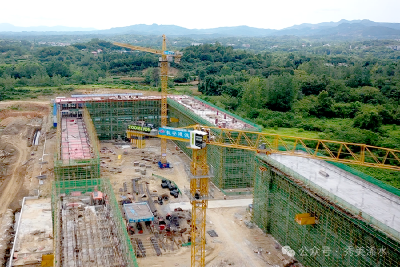 湖北公共资源交易采购总额连续6年超万亿元 去年亿元以上大型工程建设项目占比逾六成