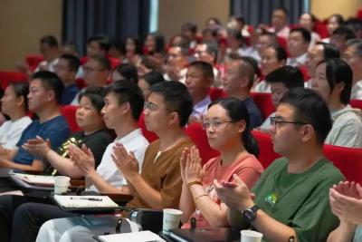 市区“弘扬大别山精神”大思政课社区专场开讲
