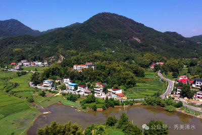 绿杨乡法治护航暖民心