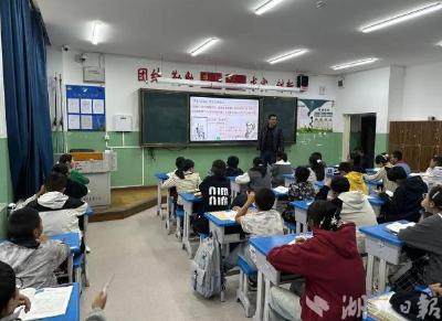 大家庭里先后有四人支援边疆  湖北教师接过父兄接力棒去援藏