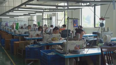 经济微观察 发展惠民生丨 英山：邻校建厂 助力家长陪读就业两不误