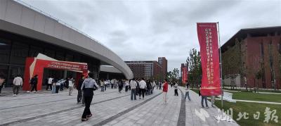 华科大改革试点工程硕博士培养 应届毕业生以实践成果获硕士学位