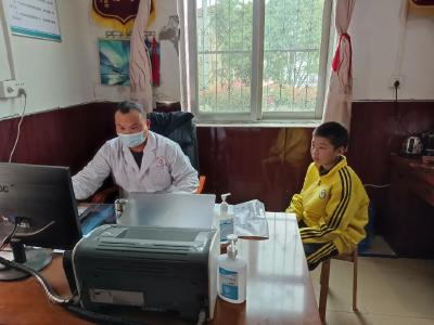 从青春到鬓霜，吴振全扎根基层19年—— 以医者初心护红土地乡亲安康