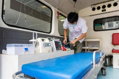 十分钟查完心电图，县医院专家远程诊断  总路咀“心电一张网”让村民在家门口享“心”守护