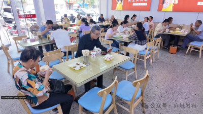 麻城社区幸福食堂“暖心餐” 吃出“幸福味”