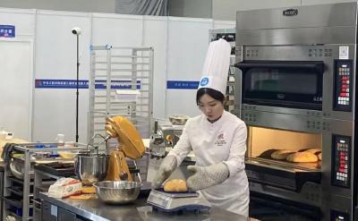 黄冈职院学子沈丹妮入选世界技能大赛中国集训队