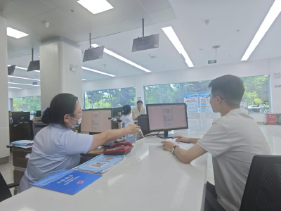 不带证明能办事 少跑弯路快办事  黄州区“无证明”改革让市民办事更轻松