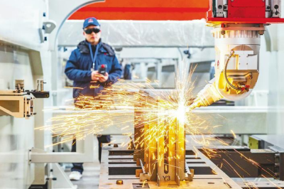 攻坚克难中夯实中国底气