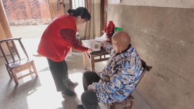 办实事解难题｜ 麻城：“六助一护”暖心服务 守护特困老人幸福晚年