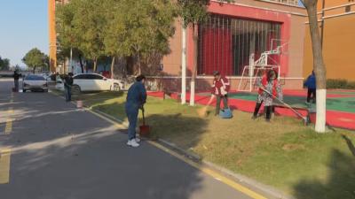 黄州区东湖街道：清湖行动焕新颜  家园共治见实效