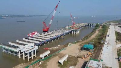 黄州区钟家湾综合码头项目冲刺四季度建设节点