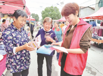 黄州区创新“站点+AI+联络员”模式——  131个家门口就业服务站织密15分钟服务圈