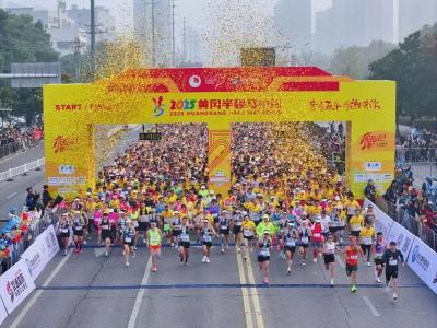 11月3日 早！黄冈 | 最新通告！事关中小学教师◆“小县”何以成为鄂东物流新枢纽 