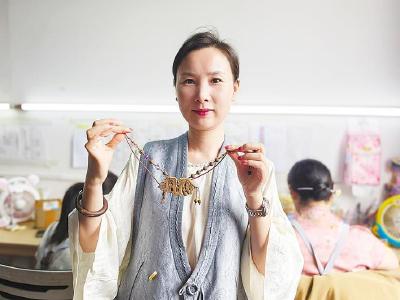从卖不动到年销4000万元 《甄嬛传》同款香被她做火了