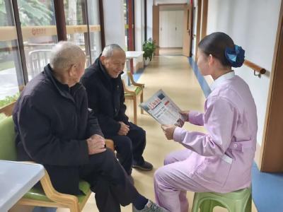 关爱独居老人 践行志愿精神  市区2026年学雷锋纪念月“敲门行动”启动