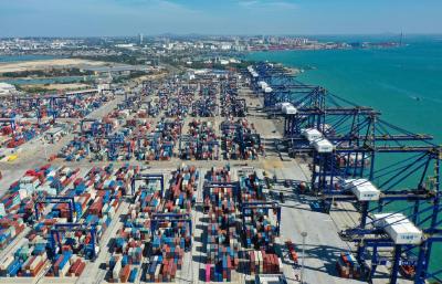 海南自贸港封关首日 3艘国际船舶落户“中国洋浦港” 