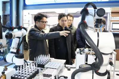 东南亚首个“AI化学实验室”用上湖北智造