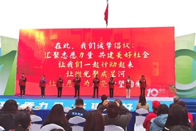 “三峡蚁工”见证长江10年“净”变