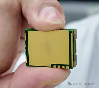 为超大AI算力中心定制量产——装上指甲大小芯片，一年省电2.4亿元