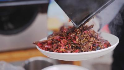 汉产“炒菜机器人”远销全球24国